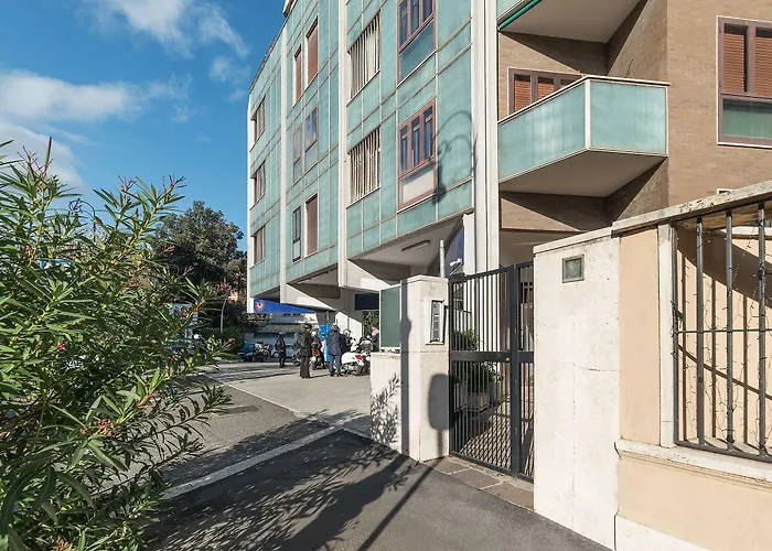 Torlonia Exclusive Penthouse דירה *